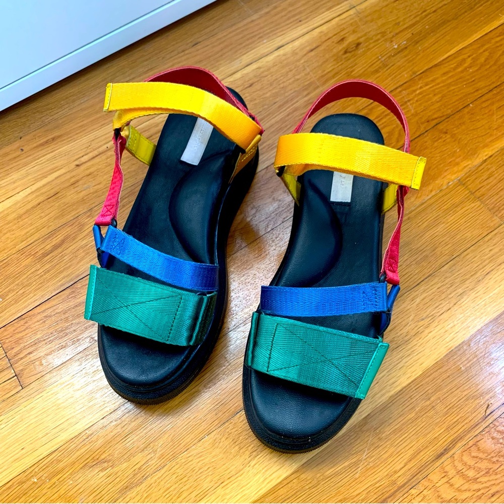 Suzanne Rae primary color velcro sandals